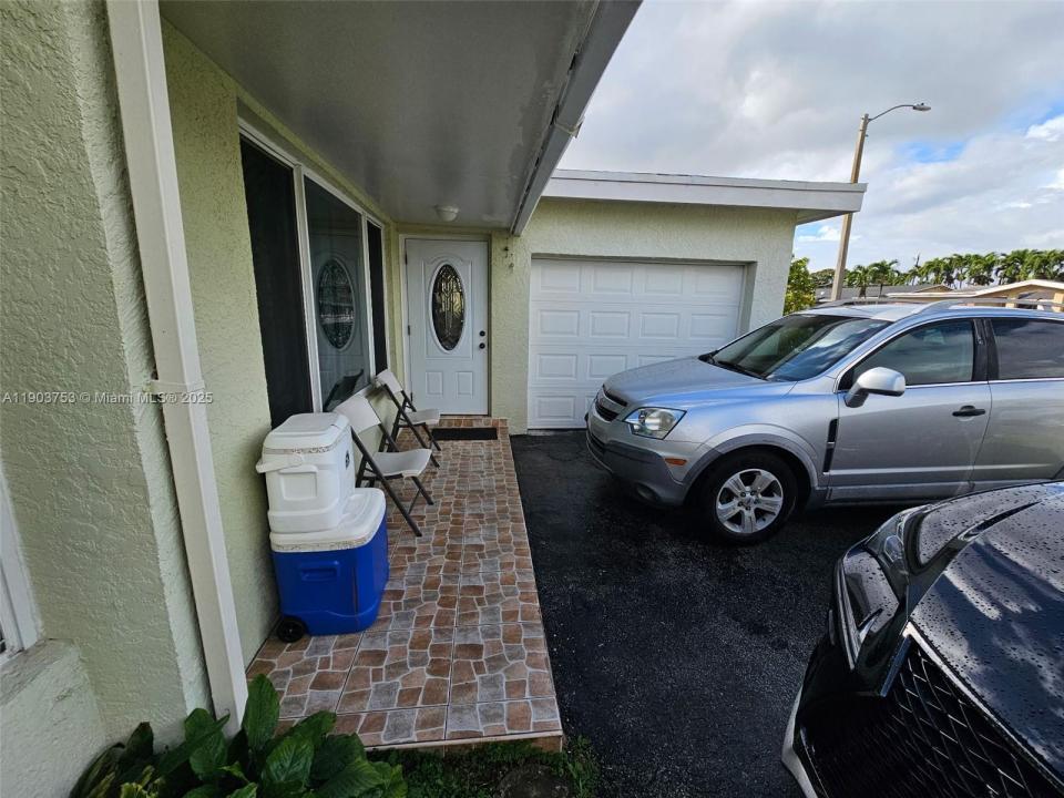 9590 NW 21st Mnr, Sunrise, Florida 33322