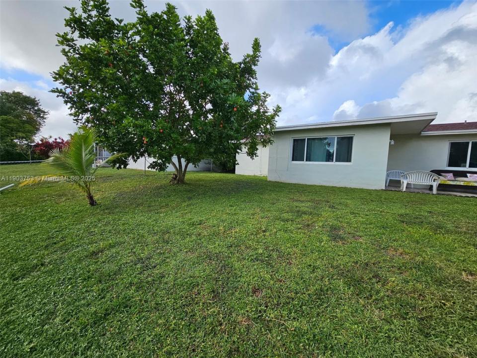 9590 NW 21st Mnr, Sunrise, Florida 33322