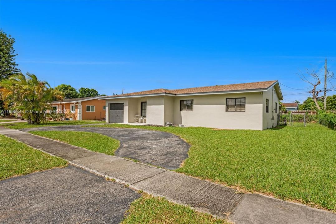 6447 NW 22nd St, Margate, Floryda 33063, USA