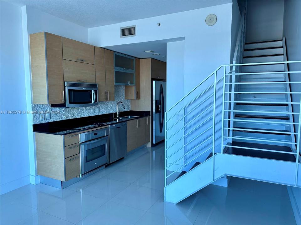 60 SW 13th St 2213, Miami, 佛羅里達州 33130, 美國