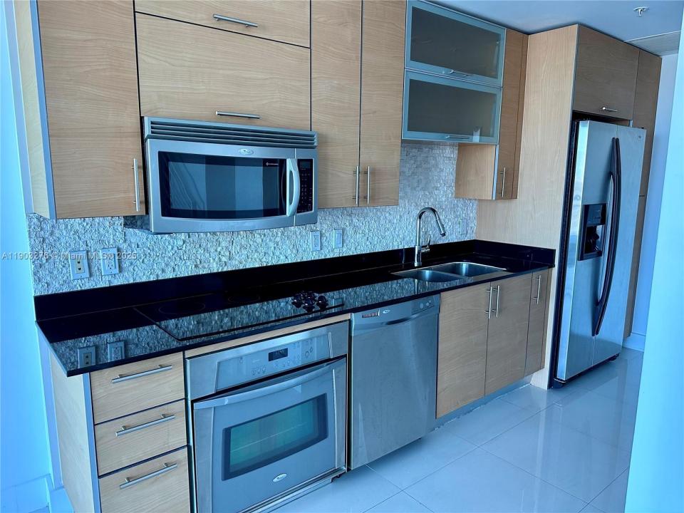 60 SW 13th St 2213, Miami, 佛羅里達州 33130, 美國