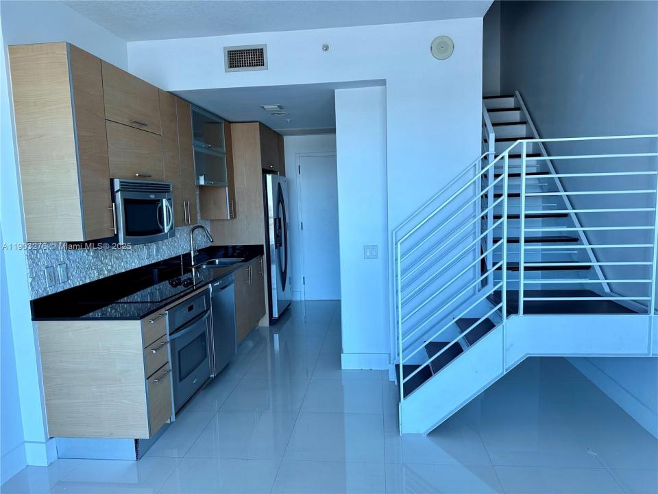 60 SW 13th St 2213, Miami, 佛羅里達州 33130, 美國