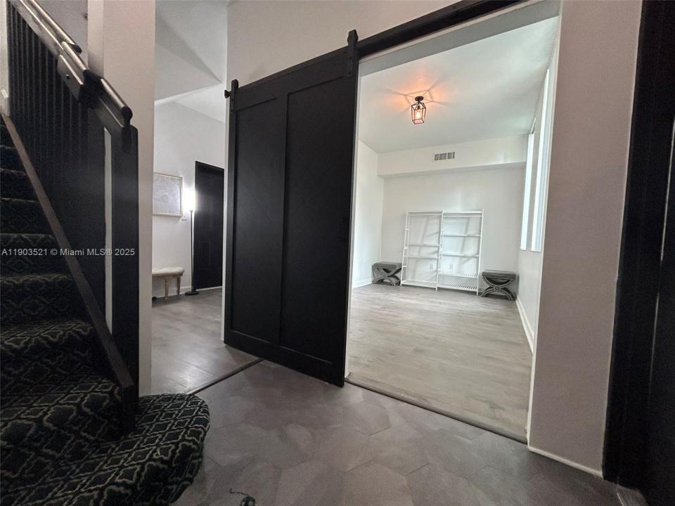 2142 Van Buren St 501, Hollywood, Florida 33020, Estados Unidos