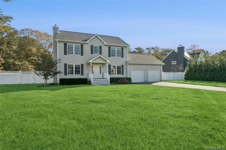 16 Mastro Court, Riverhead, 뉴욕 11933, 미국