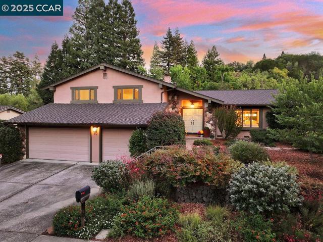 Calle Verde, Martinez, California 94553-5910