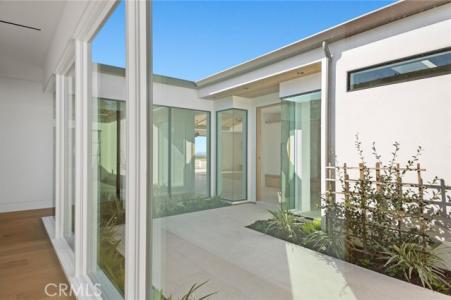 Dorchester Road, Corona Del Mar, California 92625