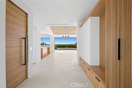 Dorchester Road, Corona Del Mar, California 92625