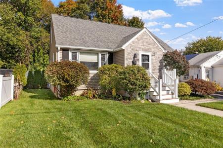 18 Lyman Avenue, Johnston, Rhode Island 02919, Stati Uniti
