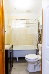 42 Bentley Street 2, Woonsocket, רוד איילנד 02895, ארצות הברית של אמריקה