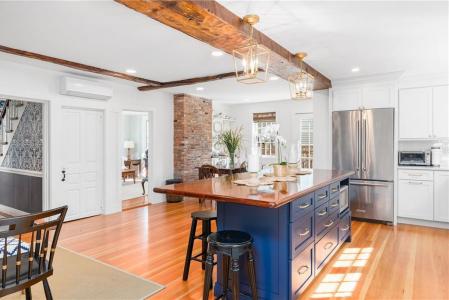 209 Spring Street, Newport, Rhode Island 02840