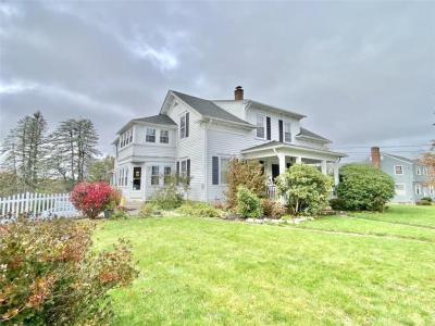22 Pleasant View Avenue, Smithfield, RI 02828, USA