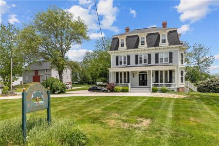 2951 East Main Road 3, Portsmouth, RI 02871, USA