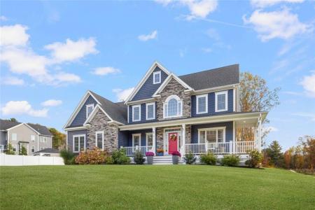 10 Scarlett Way, Cranston, Rhode Island 02921