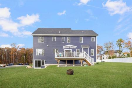 10 Scarlett Way, Cranston, Rhode Island 02921