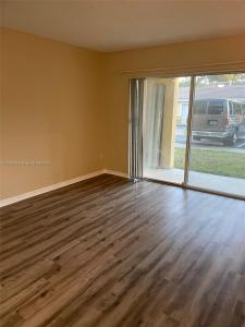 2640 S University Dr 113, Davie, Florida 33328, USA