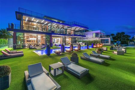 733 Middle River Dr, Fort Lauderdale, Florida 33304