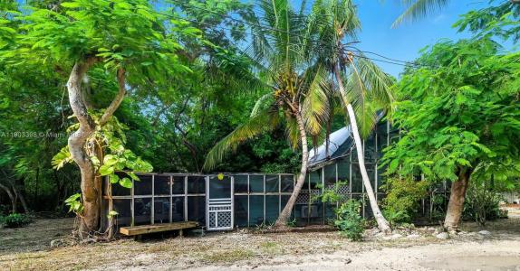 103 Tree Ln, Tavernier, Florida 33070, USA