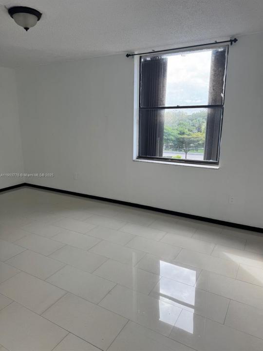 14301 N Kendall Dr 404B, Miami, Florida 33186, HOA KỲ