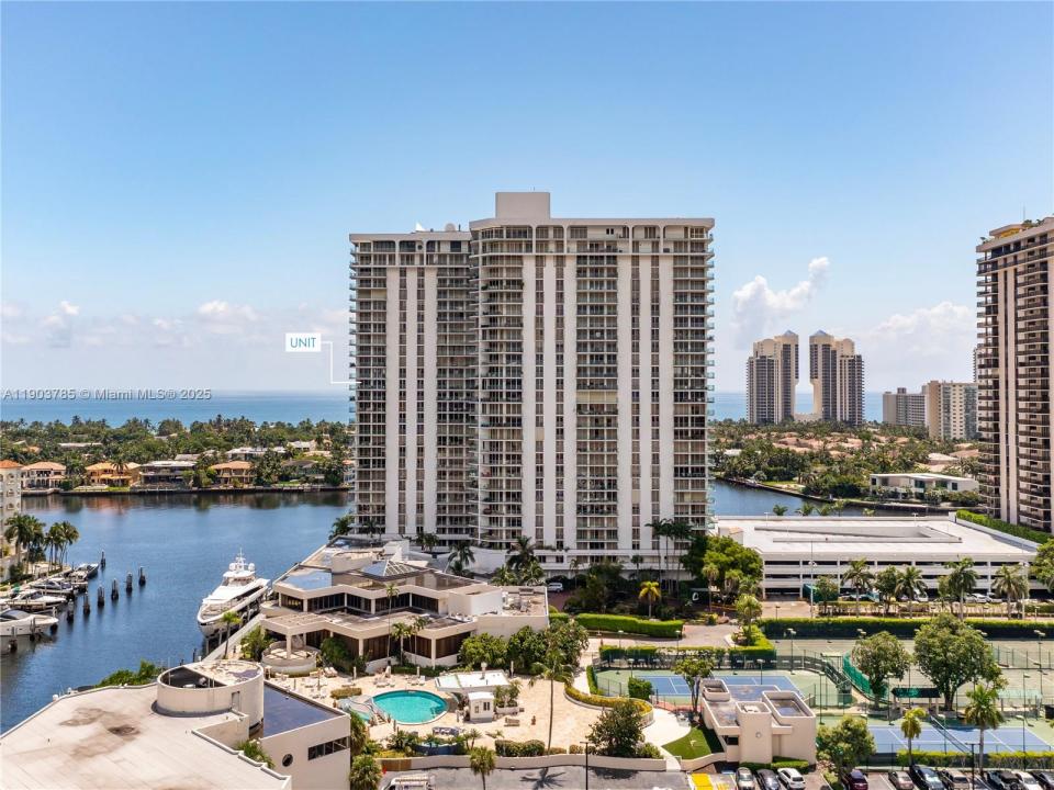 19707 Turnberry Way 18K, Aventura, Florida 33180, Amerika Birleşik Devletleri