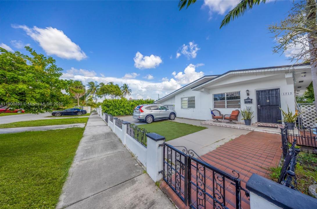 1515 NW 33rd Ave, Miami, Florida 33125, USA