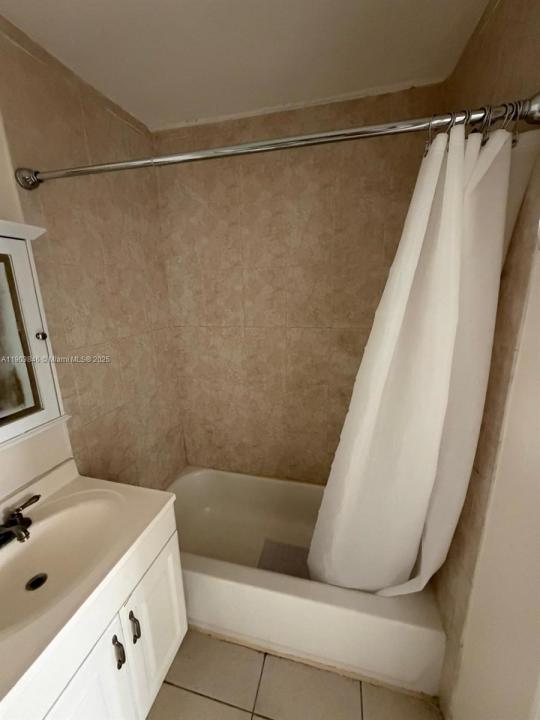 5411 Ravenswood Rd 7, Dania Beach, Florida 33312, Estados Unidos