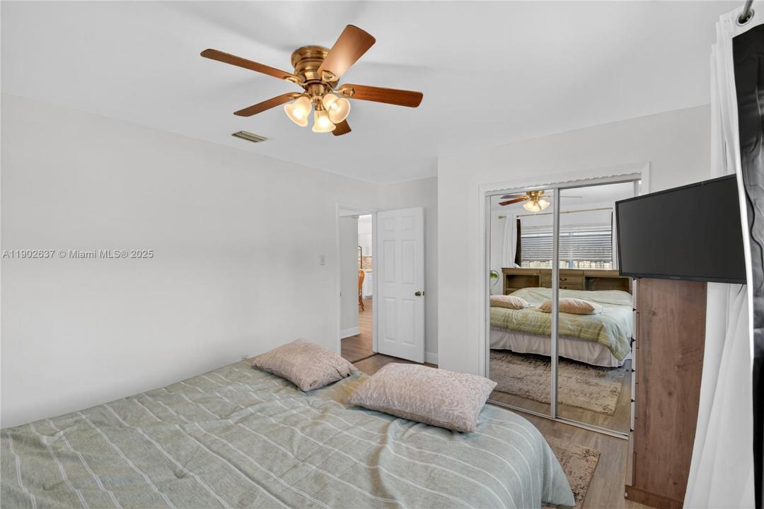 554 NW 46th St 1, Oakland Park, Florida 33309, Stati Uniti