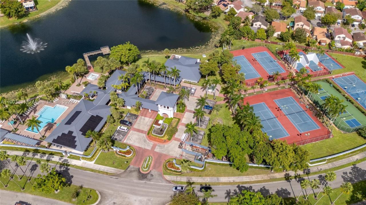 18310 Mediterranean Blvd 2407, Hialeah, Florida 33015, Estados Unidos