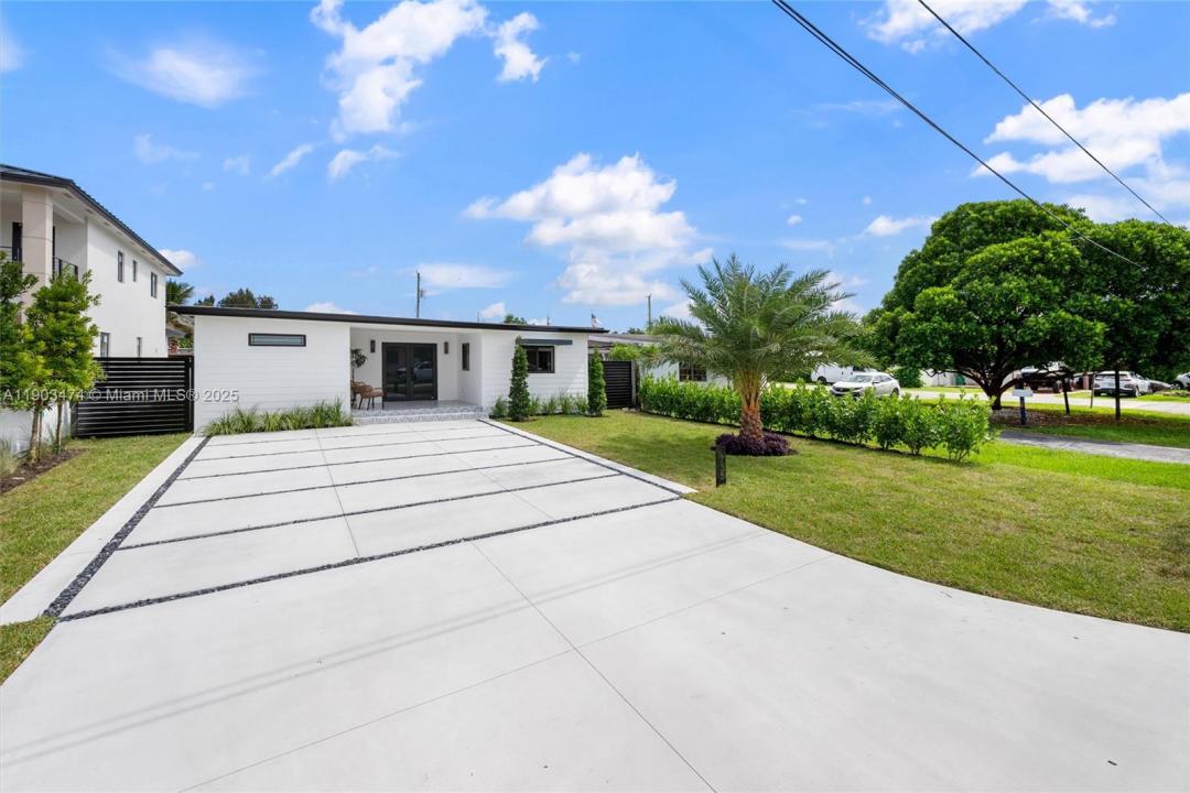 2735 SW 65th Ave, Miami, 佛罗里达州 33155, 美国