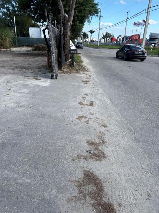 NW South River Dr, Medley, Florida 33178, Estados Unidos