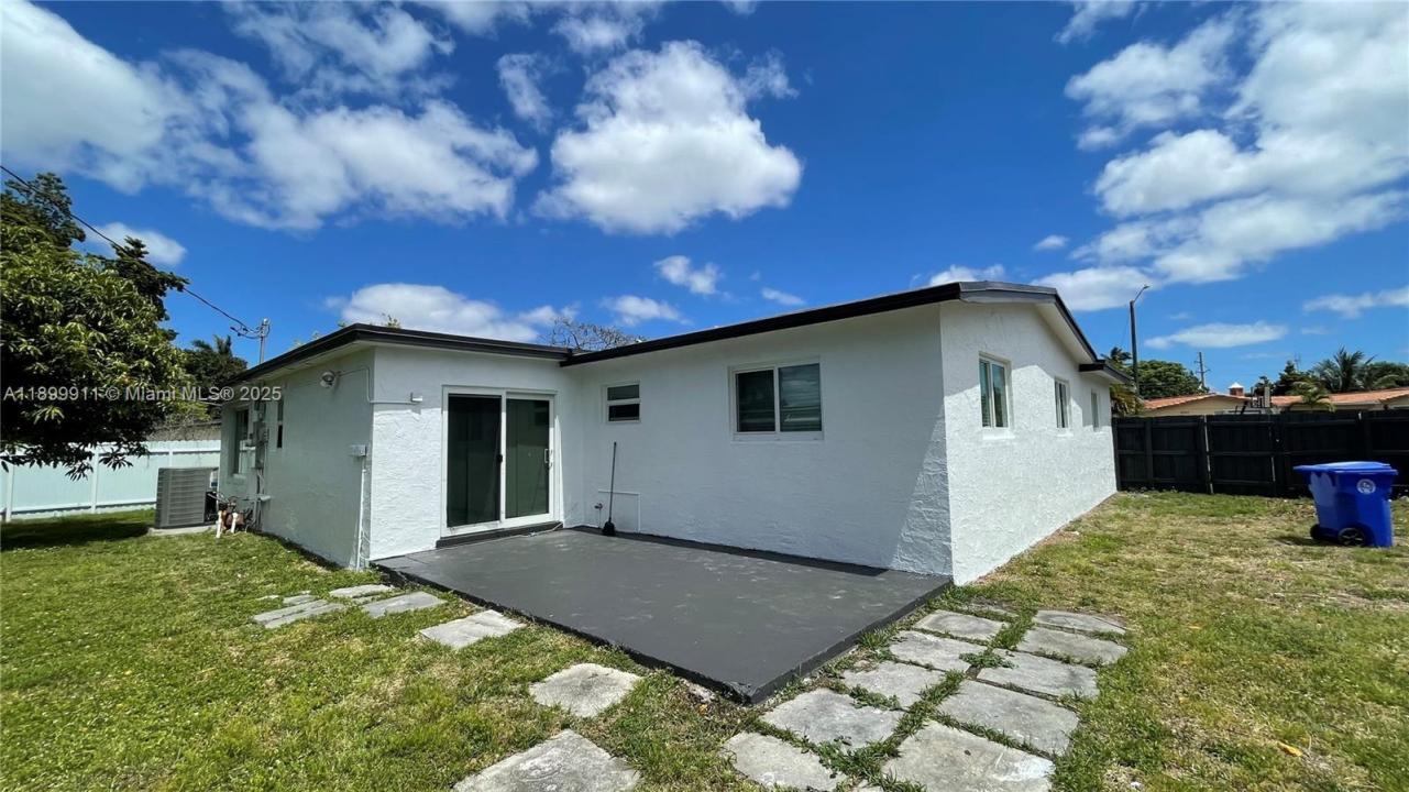 6407 SW 5th St, Pembroke Pines, 佛罗里达州 33023, 美国