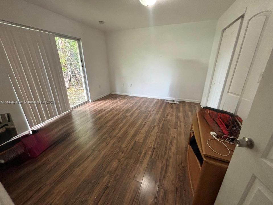 2577 NE 184th Ter 0, North Miami Beach, Floride 33160, États-Unis