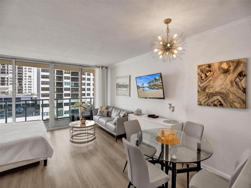 2501 S Ocean Dr 505, Hollywood, Florida 33019, USA