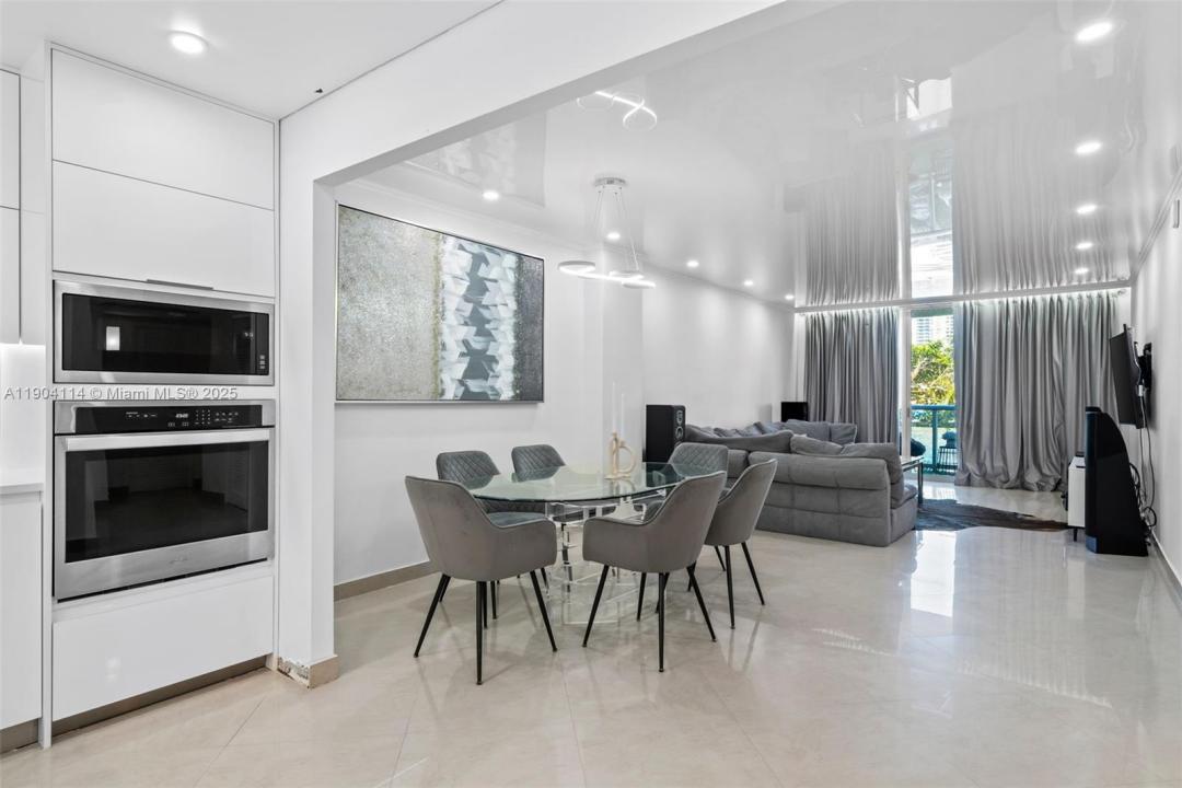 19390 Collins Ave 209, Sunny Isles Beach, פלורידה 33160, ארצות הברית של אמריקה