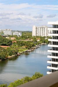 3100 Collins Ave 1605, Miami Beach, Florida 33140, USA