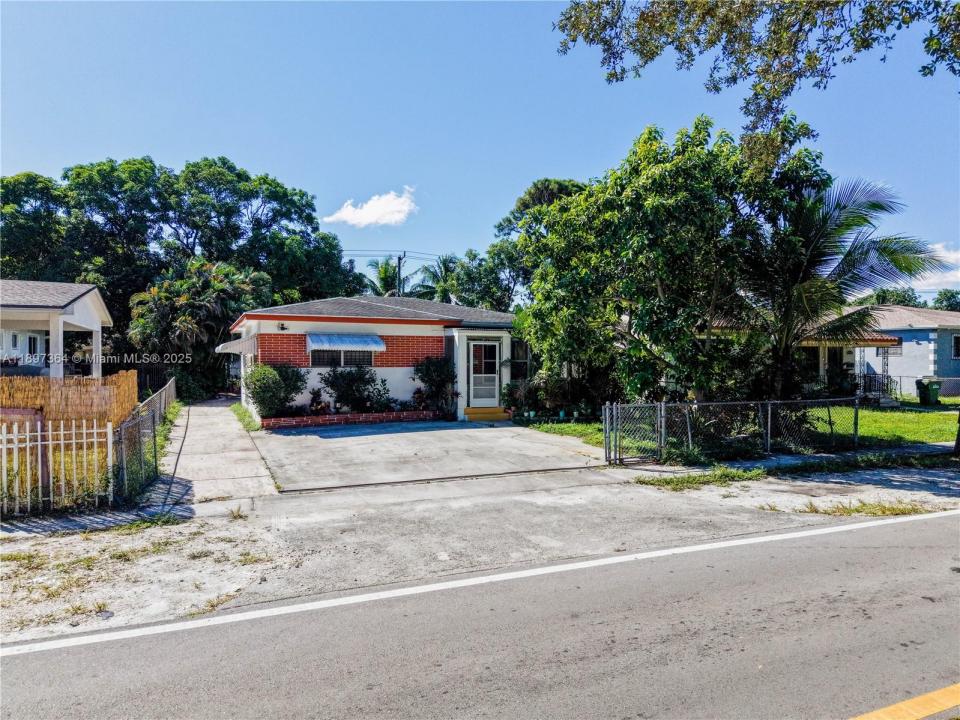 1140 NW 127th St, North Miami, Florida 33168