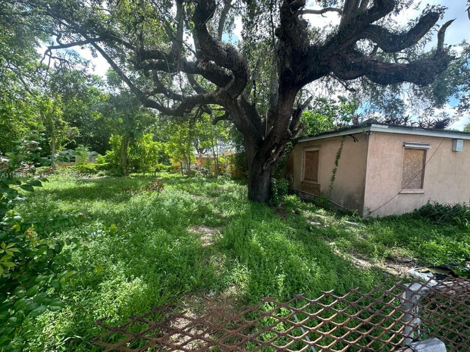 2400 NW 60th St, Miami, Florida 33142, Amerika Birleşik Devletleri