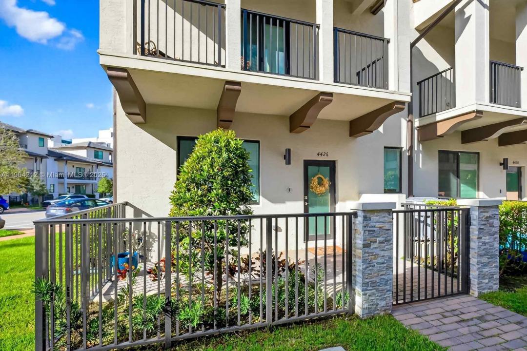 4426 NW 83rd Pkwy ., Doral, Florida 33166, Amerika Birleşik Devletleri