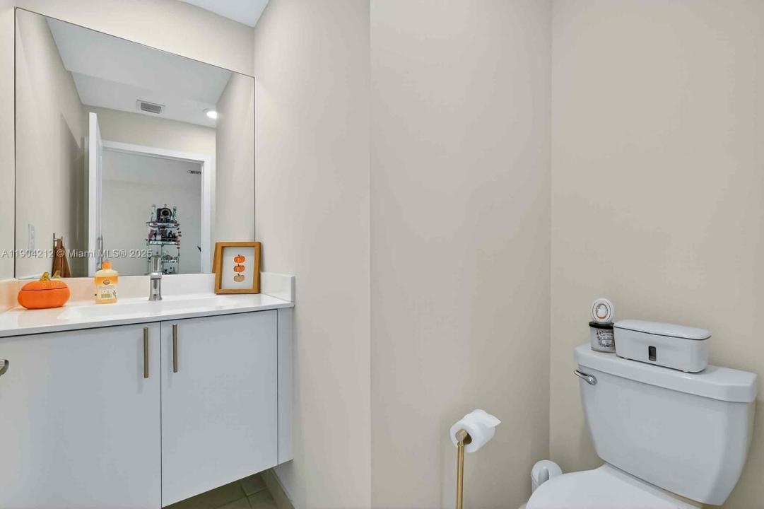 4426 NW 83rd Pkwy ., Doral, Florida 33166, Amerika Birleşik Devletleri