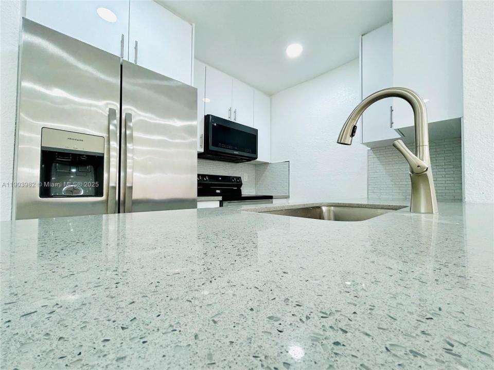 3639 W 11th Ave 10, Hialeah, 플로리다 33012, 미국