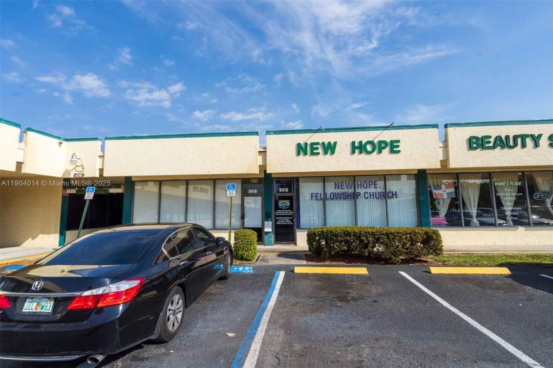 8415 W Mcnab Rd 8415, Tamarac, Florida 33321, Amerika Birleşik Devletleri