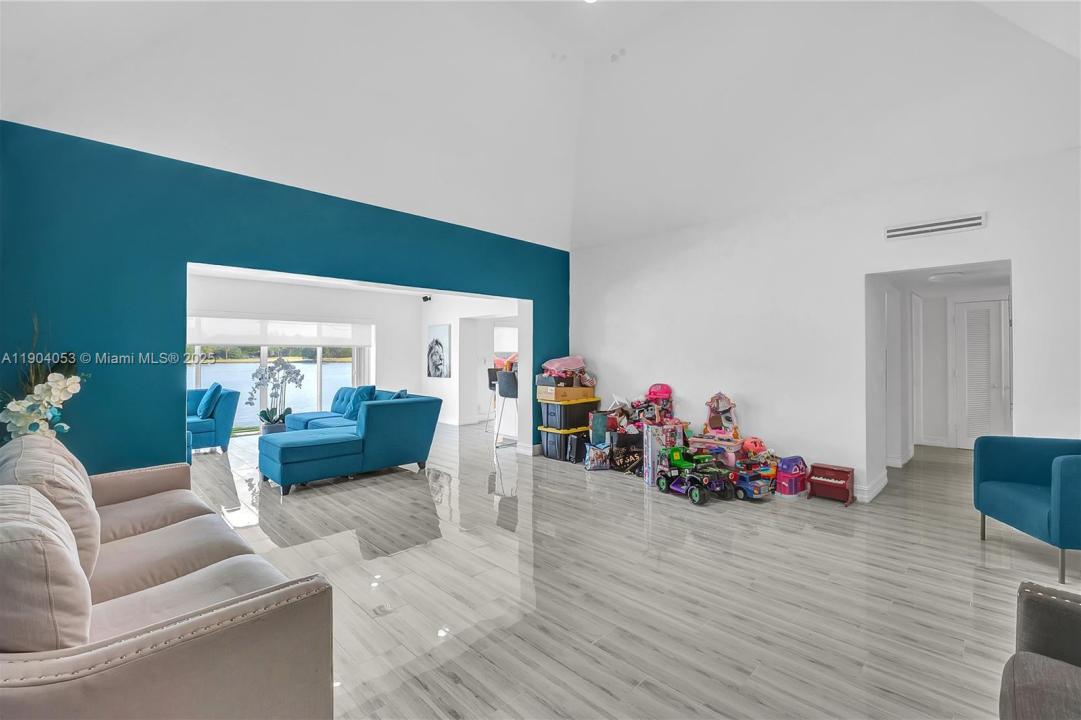 5602 White Cedar Ln, Tamarac, Florida 33319, Amerika Birleşik Devletleri