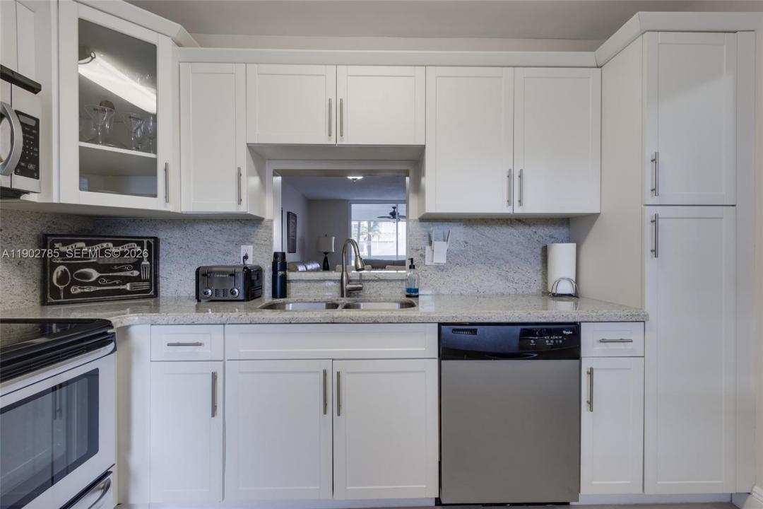 420 NE 12th Ave 208, Hallandale Beach, Flórida 33009, Estados Unidos