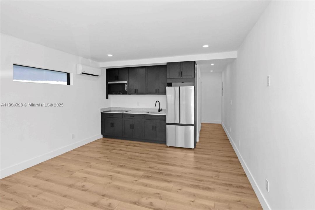 7801 Byron Ave, Miami Beach, Florida 33141, Stati Uniti