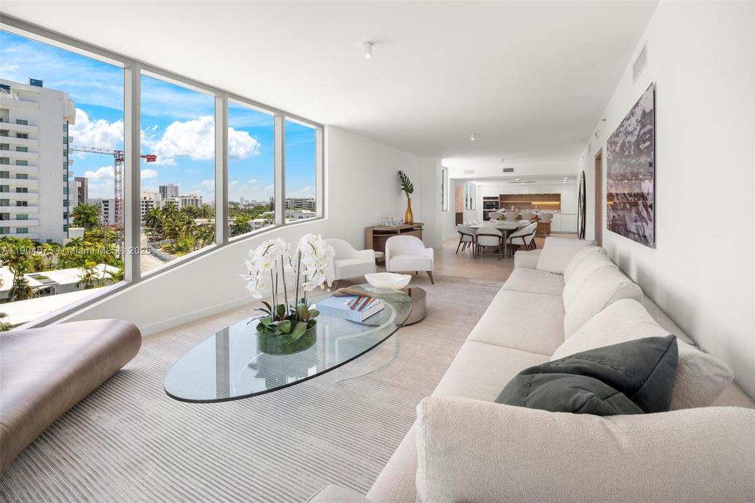 1135 103 606, Bay Harbor Islands, Florida 33154