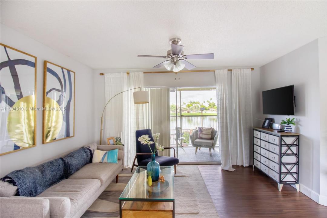 17200 NW 64th Ave 20-207, Miami Lakes, Flórida 33015, Estados Unidos