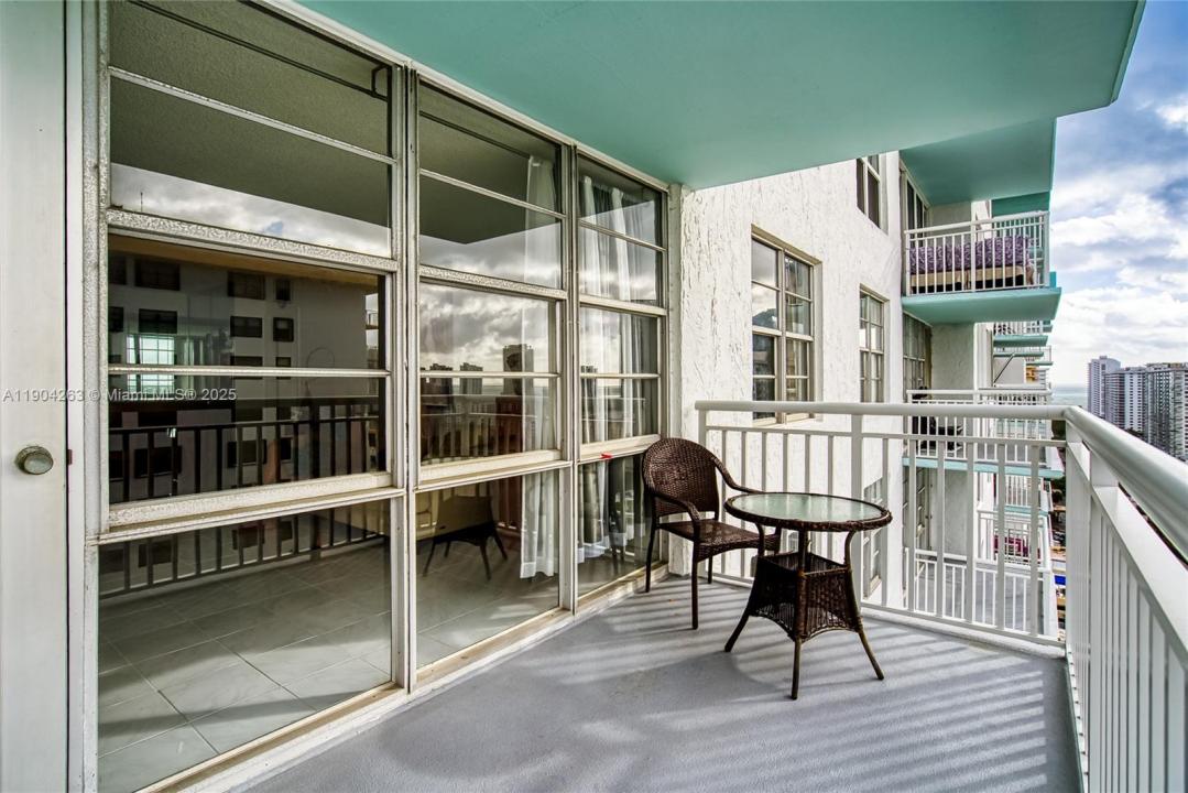 301 174th St 2208, Sunny Isles Beach, Florida 33160, Stati Uniti