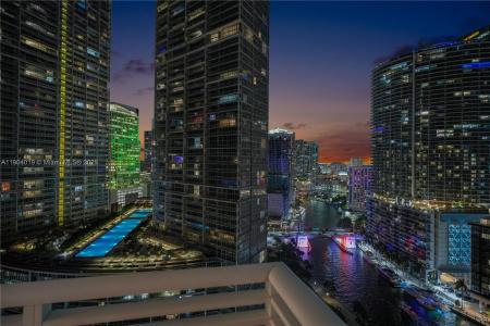 901 Brickell Key Blvd 2804, Miami, Florida 33131, USA