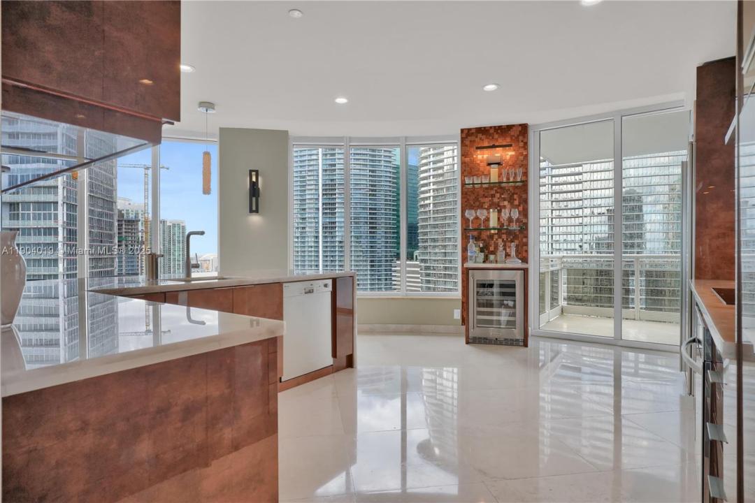 901 Brickell Key Blvd 2804, Miami, Флорида 33131, Соединенные Штаты