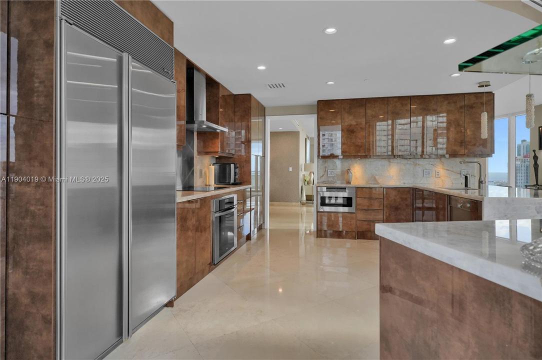 901 Brickell Key Blvd 2804, Miami, Флорида 33131, Соединенные Штаты