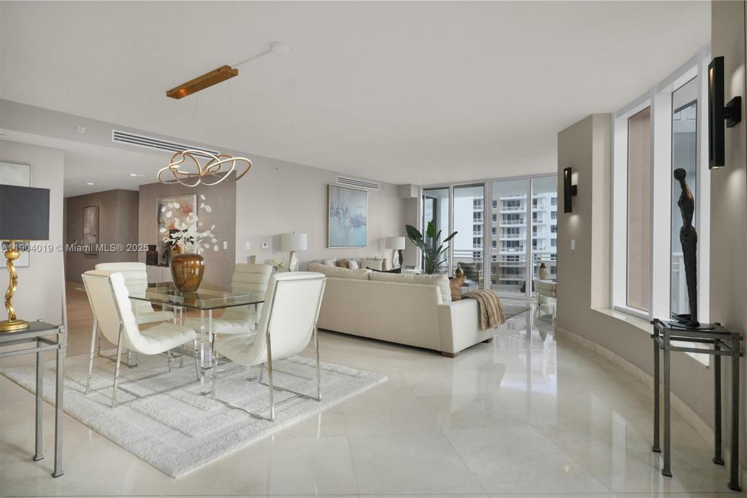 901 Brickell Key Blvd 2804, Miami, Флорида 33131, Соединенные Штаты